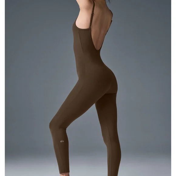 Alo Yoga Airbrush One and Done Onesie Espresso - Picture 1 of 3
